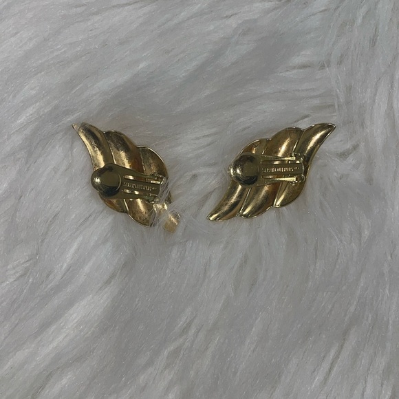 Vintage Wing Clip on Earrings - Picture 2 of 2
